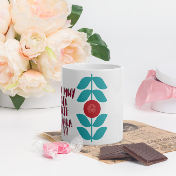 Taza blanca brillante: La espera